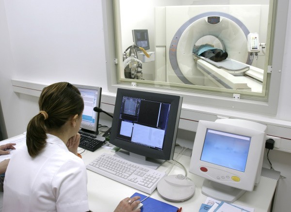 Moderne Diagnoseverfahren wie die Computer-Tomografie sind heute aus Krankenhäusern nicht mehr wegzudenken © picsfive/fotolia Moderne Diagnoseverfahren wie die Computer-Tomografie sind heute aus Krankenhäusern nicht mehr wegzudenken © picsfive/fotolia