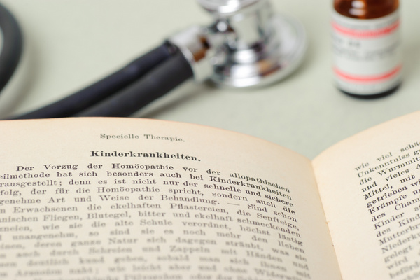 Homöopathie in der Schwangerschaft (© Volker Witt, Fotolia)