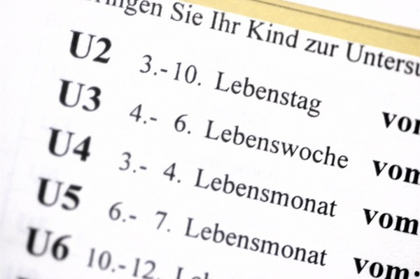 Vorsorgeuntersuchungen: Die U2 findet zwischen dem 3. und 10. Lebenstag statt (© Nicole Effinger - Fotolia.com) Vorsorgeuntersuchungen: Die U2 findet zwischen dem 3. und 10. Lebenstag statt (© Nicole Effinger - Fotolia.com)