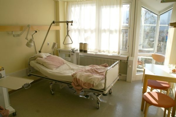 Krankenhauszusatzversicherungen / stationäre Zusatzversicherungen: Chefarzt? Einzelbettzimmer oder Zweibettzimmer? (© Thaut Images / Fotolia)