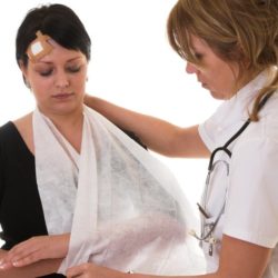 Krankentransport aus dem Ausland – Was Sie wissen sollten! Unfall im Urlaub - Krankentransport aus dem Ausland erforderlich (© Dreamstime)