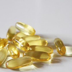 Krillöl besser als Fischöl? (zur zusätzlichen Aufnahme von Omega-3 Fettsäuren) Omega-3 Fettsäuren aus Fischölkapseln oder Krillölkapseln? (Liddy Hansdottir / Fotolia)