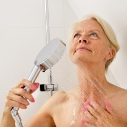 Postmenopause: Wenn die typischen Probleme der Wechseljahre nachlassen Postmenopause: Die Hitzewallungen lassen nach, dafür kommen andere Probleme (© britta60 - Fotolia.com)