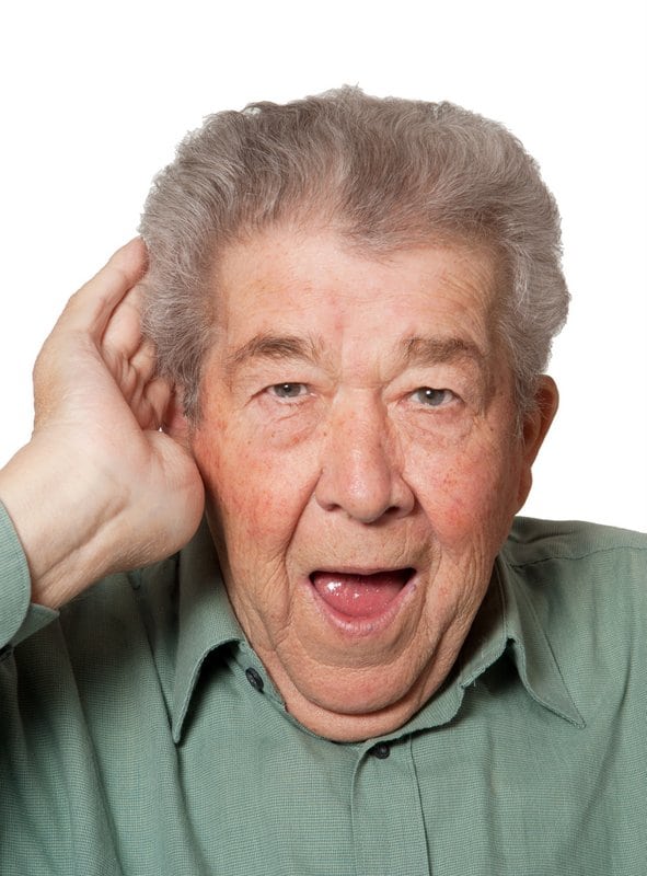 Senior ist schwerhörig: Presbyakusis / Altersschwerhörigkeit - Schwerhörigkeit im Alter (© damato / Fotolia)