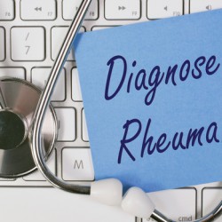 Rheuma – trifft nicht nur ältere Menschen Diagnose Rheuma (© DOC RABE Media - Fotolia.com)